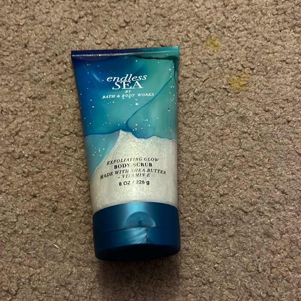 Bath and body works scrub new